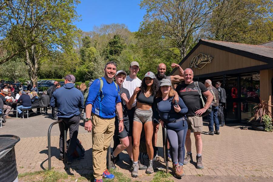 BLAST Fit community hike — members and coaches outdoors